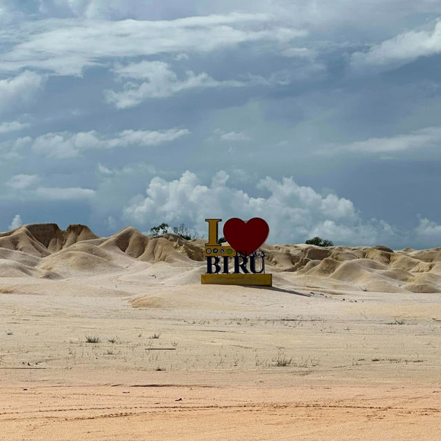 Golden Sands & Azure Dreams: A Visit to Bintan Desert and Blue Lake