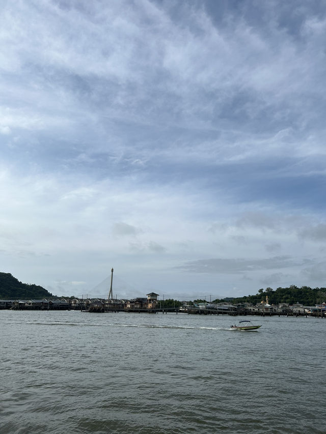 【ブルネイ】中心部から船で30秒！水上に広がる集落Water Village Settlement