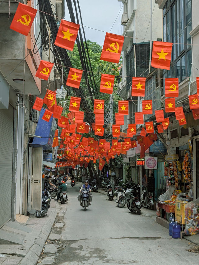 🇻🇳 Hanoi: A City of Contrasts, Where Every Moment is an Adventure 🌆