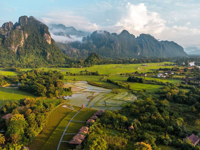 🌿 Houayxay Uncovered: Border Towns, Gibbons & Slow Boat Sunsets in Northern Laos! 🚤  