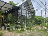 ขวัญใจ คาเฟ่ &Tree สวนผึ้ง