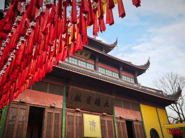 🧘‍♂️ 杭州靈隱寺：千年古剎的靜謐禪旅