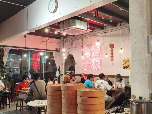 曼谷｜角落都好拍📸這間兔子愛糖冰淇 復古港味 甜點一次滿足！