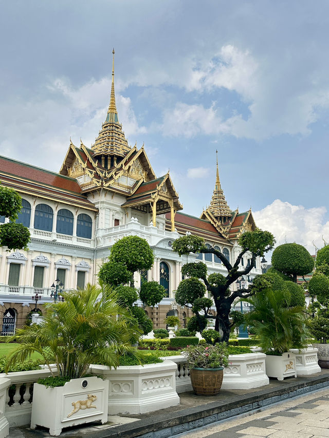 วัดพระศรีรัตนศาสดาราม วัดคู่บ้านคู่เมืองของแผ่นดิน
