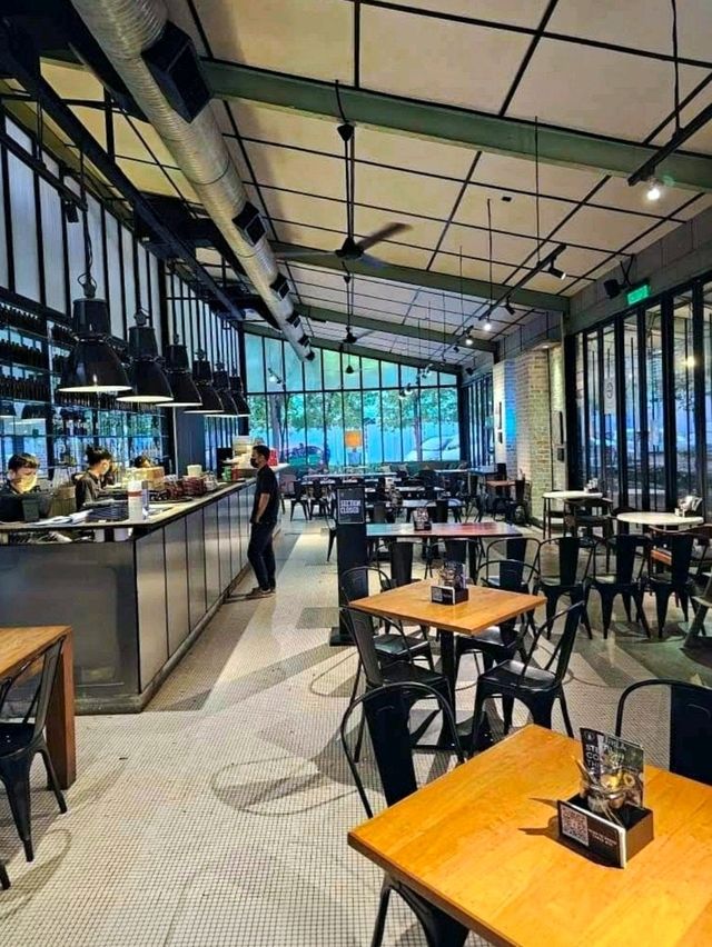 Plan B, Ipoh: Where Good Food Meets Great Company. 