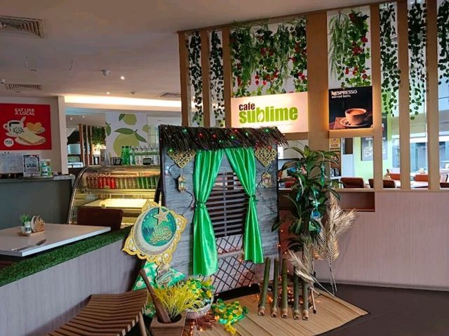 “The LimeTree Hotel Kuching: A Fresh Stay with a View”