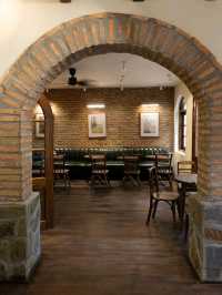 A•mó•re wasn’t just a café