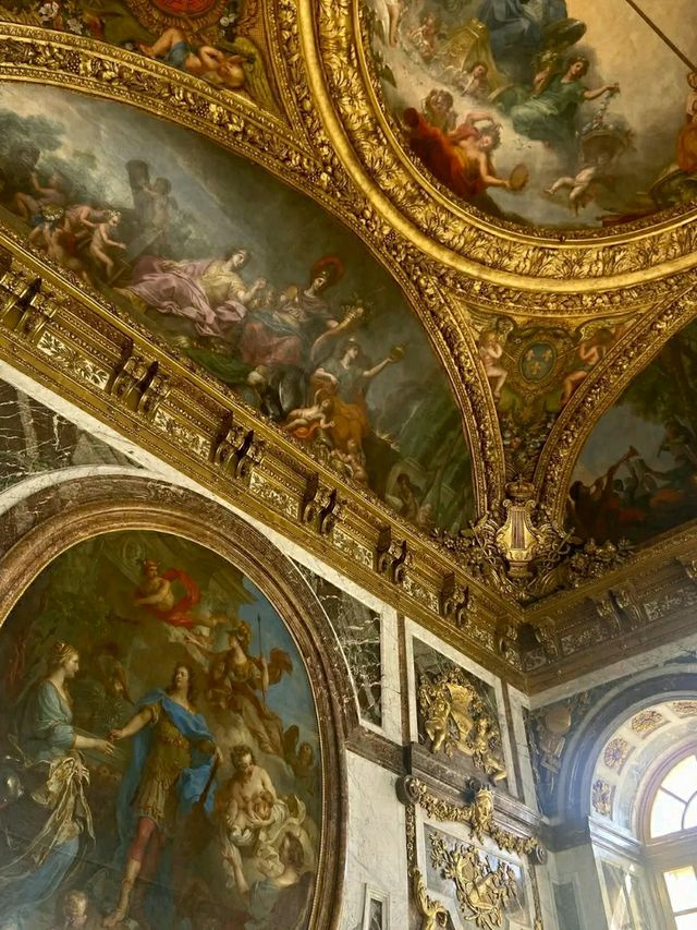Palace of Versailles – A Journey into Royal Grandeur