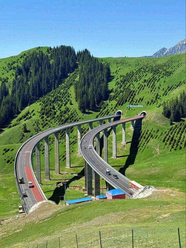 Float Through the Mountains
