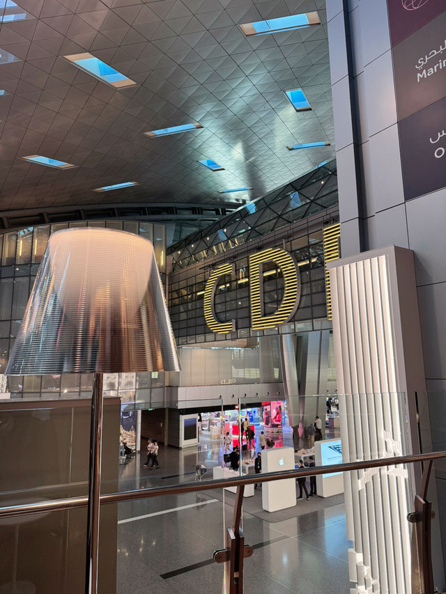 #1 Airport In THE WORLD🤩