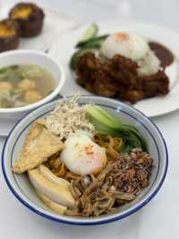 Different Malaysian flavors in one place