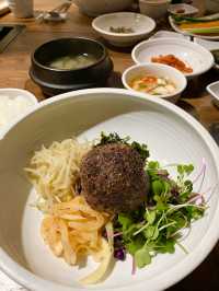 【韓国/狎鴎亭】毎年ミシュラン獲得！！ ユッケビビンバランチが食べられるお店【ウガ】🐄