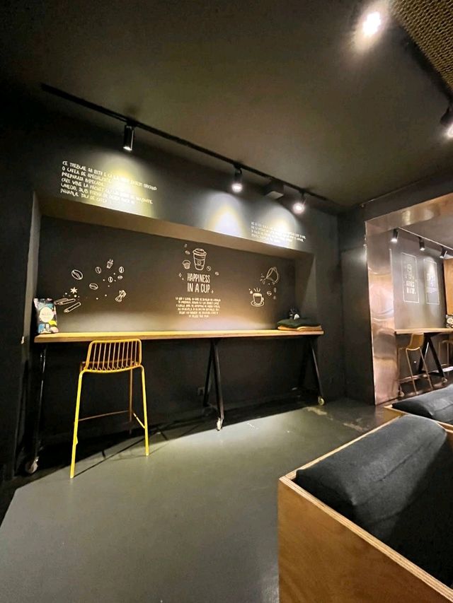Storm Coffee Shop