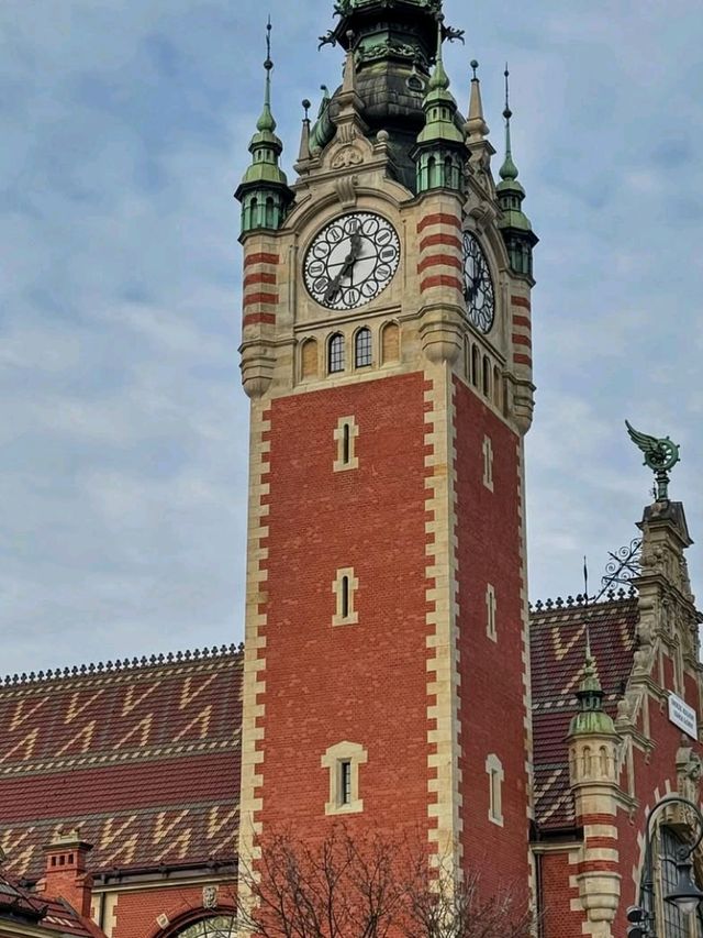 🇵🇱🌊 Europe 🌍 Hidden Gem Alert: Explore Gdańsk on a Budget! 🌊🇵🇱