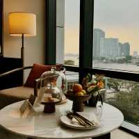 A Riverside Sanctuary of Elegance