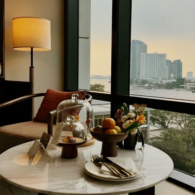 A Riverside Sanctuary of Elegance
