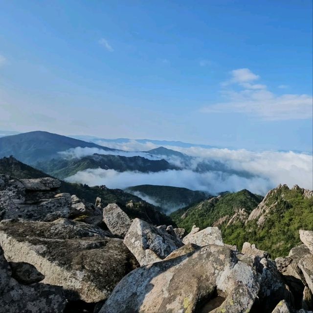 Gwittaegicheongbong at Seoraksan Was Wild
