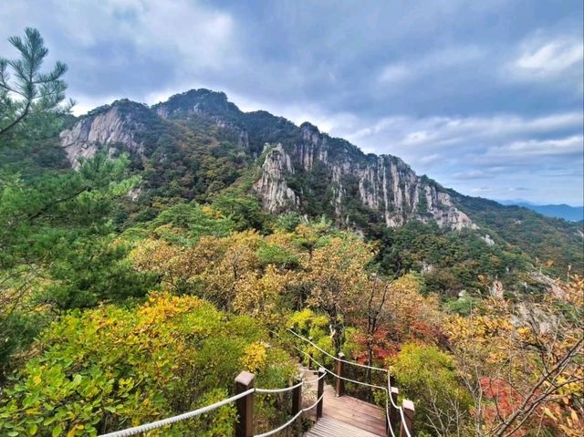 Unaksan: Rocky Trails and Sky-High Feels