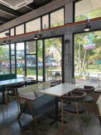 This Seaside Café in PD Feels Like a Mini Vacation