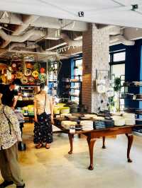【神奈川県/鎌倉　色鮮やかなおしゃれな食器が並ぶshop🍽️】