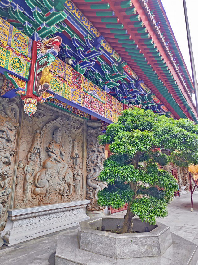 港都全球最高戶外青銅坐佛