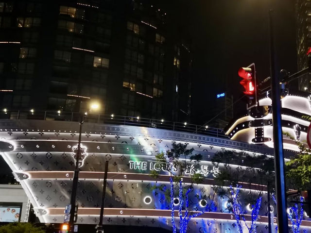 上海最新地標｜第一次被LV驚到無語
