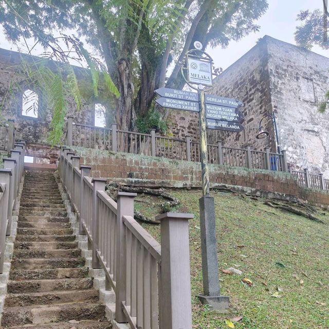 St. Paul's Hill (Bukit St. Paul)