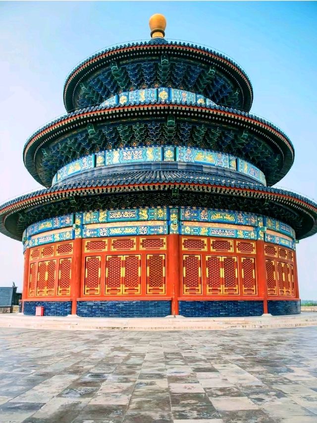 Peaceful Walks at the Temple of Heaven