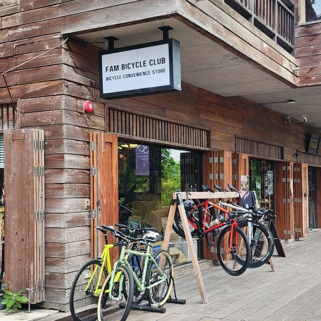 Music Square ร้านอาหารวิวดี ดนตรีฟังสบาย