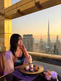두바이의 멋진 전망을 보며 애프터눈 티☕️🫖