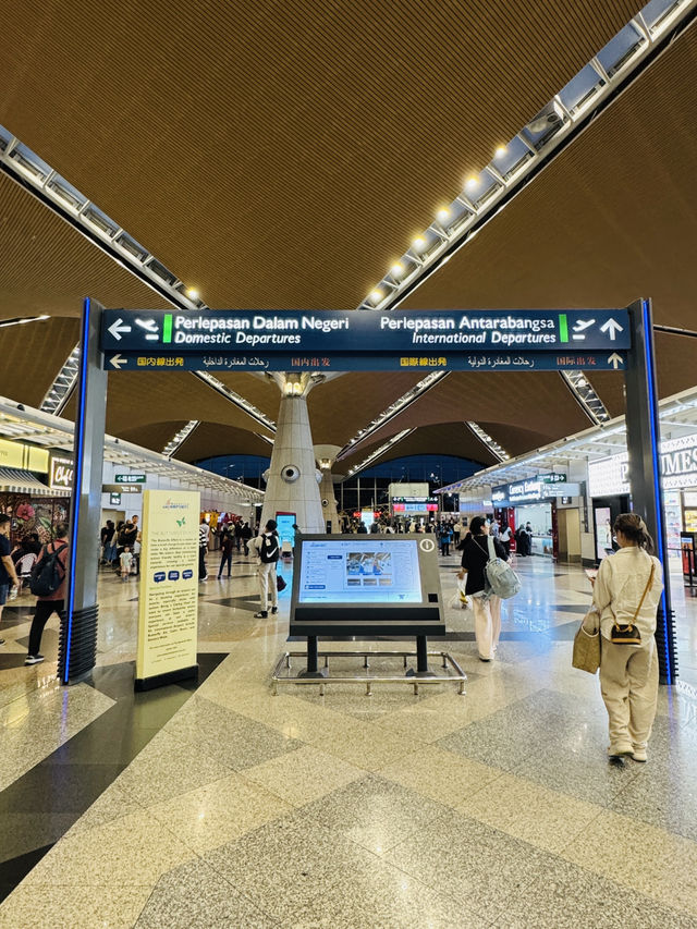 KLIA 1: Shopping Paradise Before Takeoff