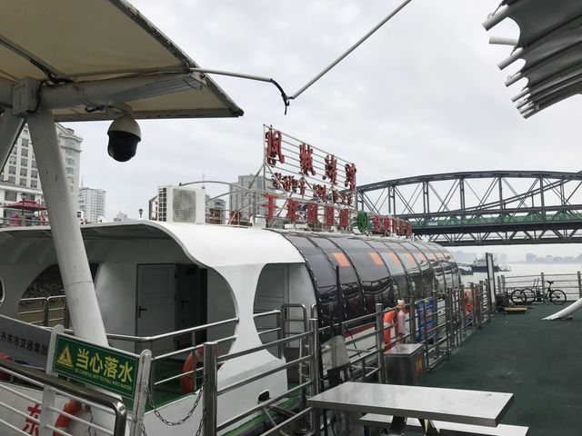 202507丹東：一趟直視北韓的邊境凝視📍鴨綠江 1 號碼頭遊船