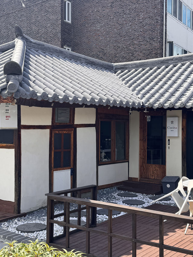 춘천의 골목에 피어난 청년의 꿈, 육림고개 청년몰