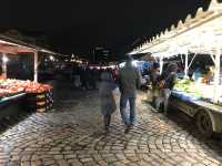 【Fischmarkt Hamburg Altona｜ドイツ・ハンブルク 「眠気も吹き飛ぶ、港町の“朝のエネルギー爆弾