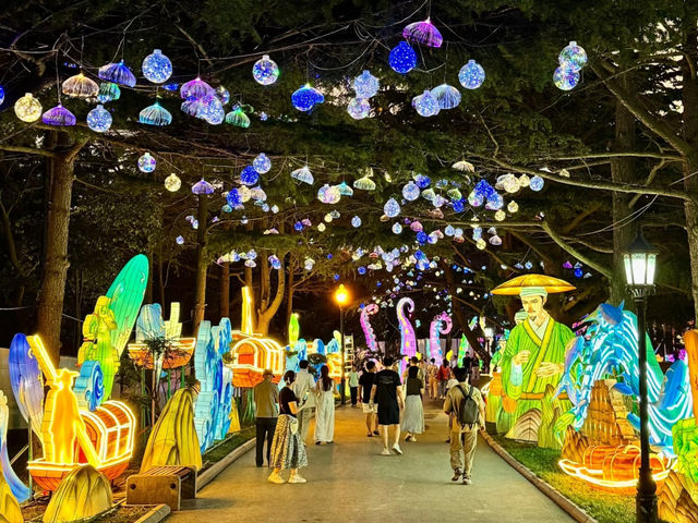 🤩 Qingdao's Zhongshan Park: A Magical Summer Night Lantern Fair! ✨