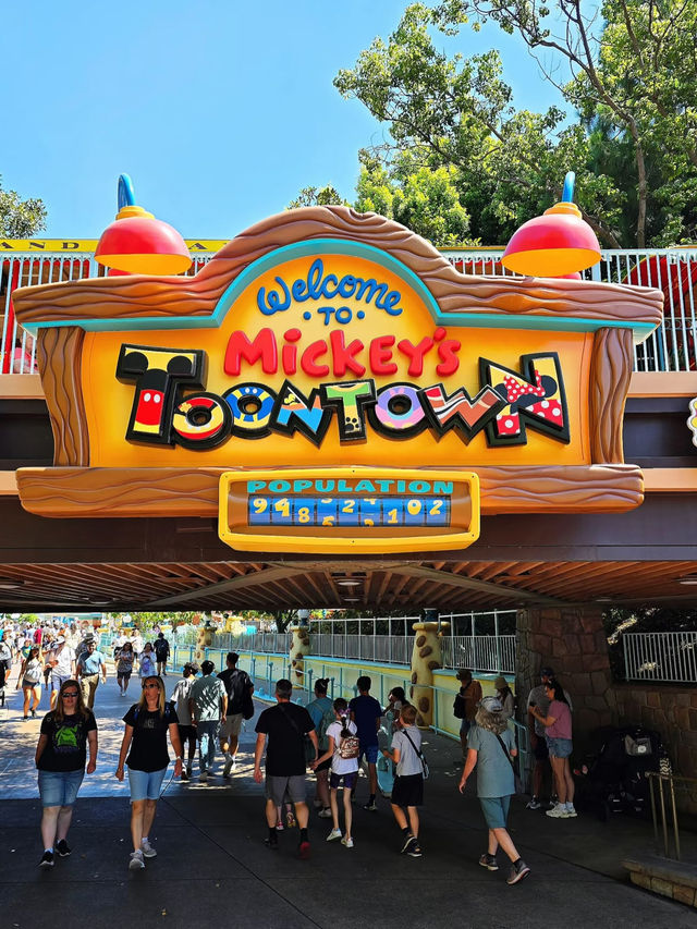 🎈 Mickey’s Toontown – A Whimsical World Inside Disneyland, LA 🐭✨