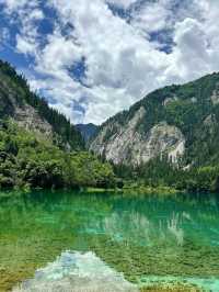 “Emerald Dreamscape of Jiuzhaigou”