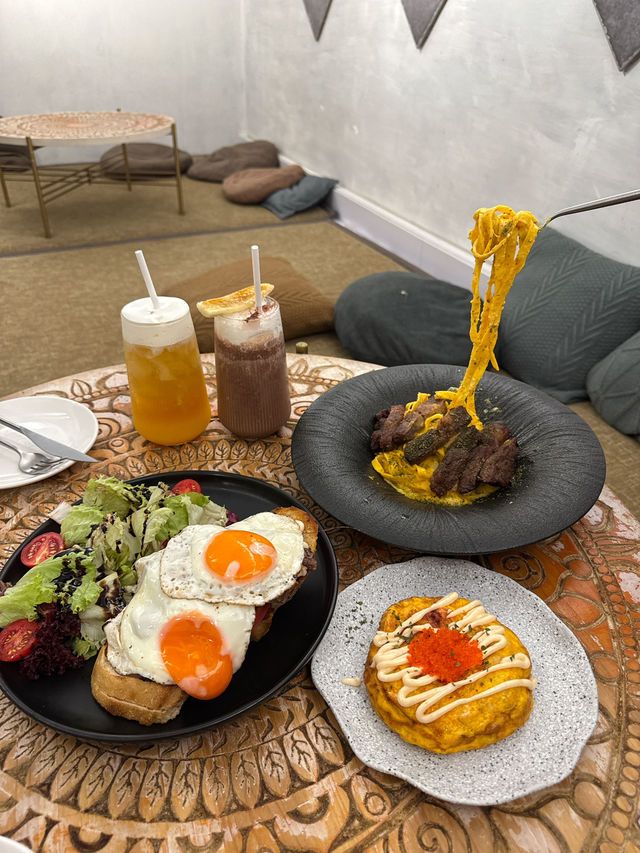 《旺角有質素純白小店cafe》 《旺角有質素純白小店cafe》