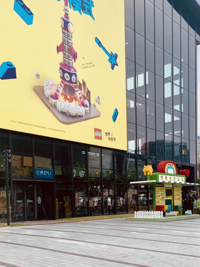 A Riverside Hub for Contemporary Art and Culture A Riverside Hub for Contemporary Art and Culture