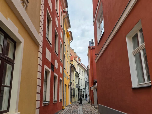 Discovering the Historic and Vibrant Streets of Riga