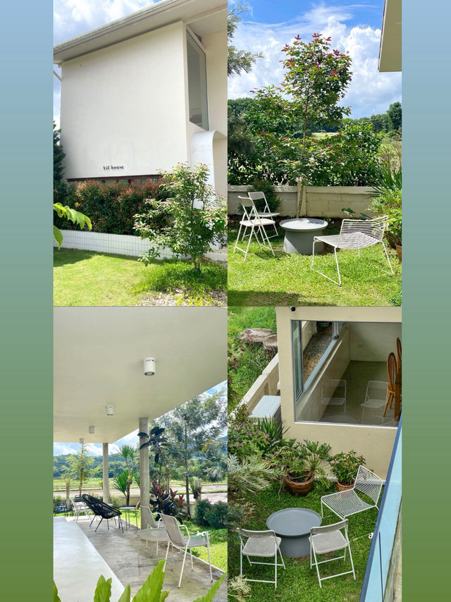 คาเฟ่แนวมินิมอล Lilhouse cafe เชียงราย