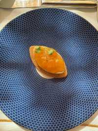 上海浦東麗思卡爾頓酒店 52 樓下午茶，高空之上的優雅食光