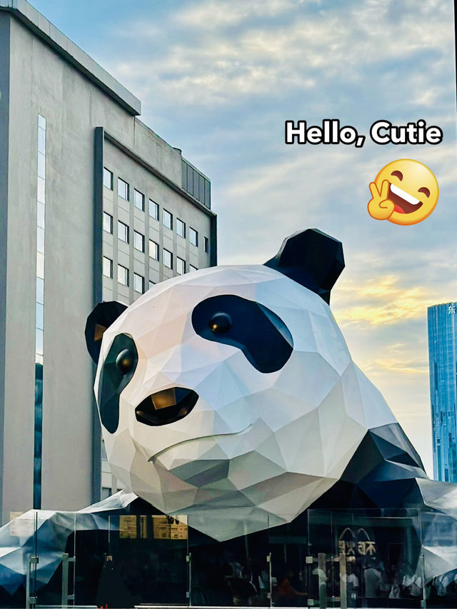 🐼 Visitor’s Guide: Chengdu IFS Sculpture Garden 🐼 Visitor’s Guide: Chengdu IFS Sculpture Garden