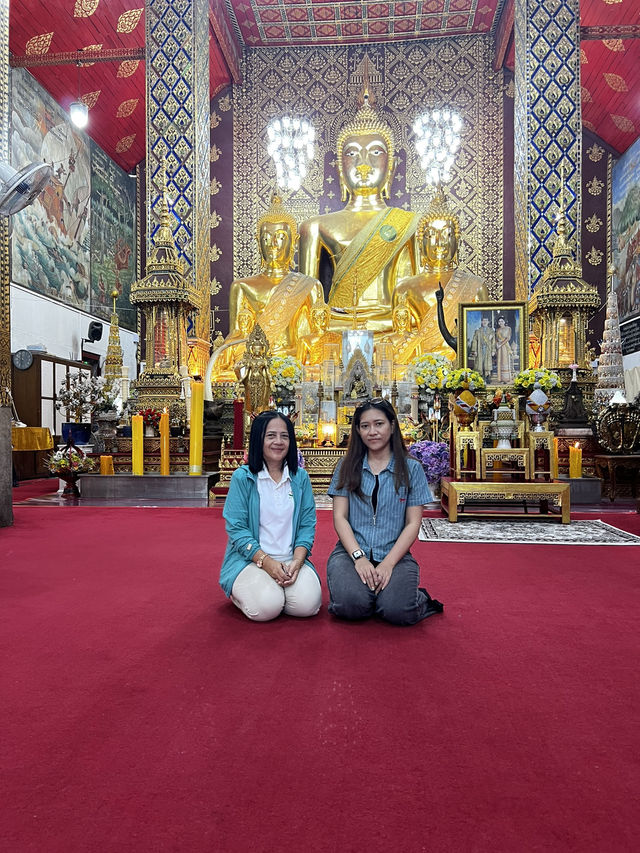 พระธาตุหริภุญชัย ลำพูน