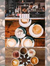 📍 ร้านกาแฟดอยตุง – จิบกาแฟกลางขุนเขา