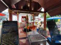 พามาสักการะสถานที่ศักดิ์สิทธิ์เมืองนนทบุรี