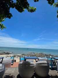Bluefin Beach Bar & Restaurant ร้านรอบเขาสามมุก