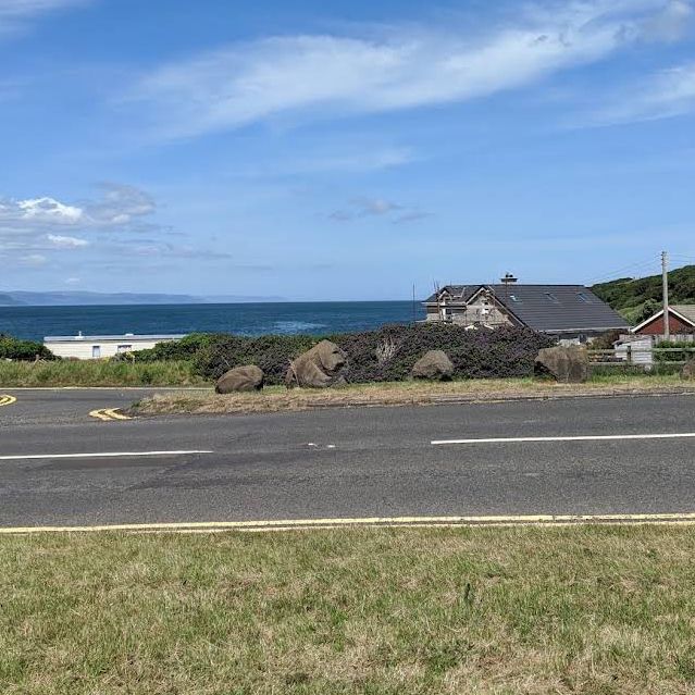 Browns Bay – Islandmagee’s Hidden Coastal Curve