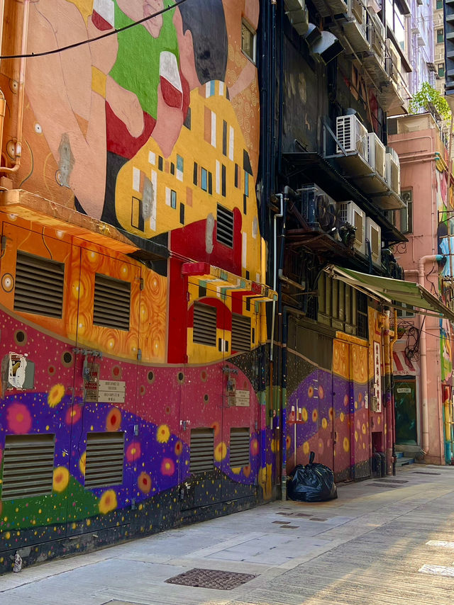 Artlane 📍Art in Sai Ying Pun, Hong Kong  Artlane 📍Art in Sai Ying Pun, Hong Kong