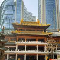 Jingan templeไหว้พระกลางเมือง